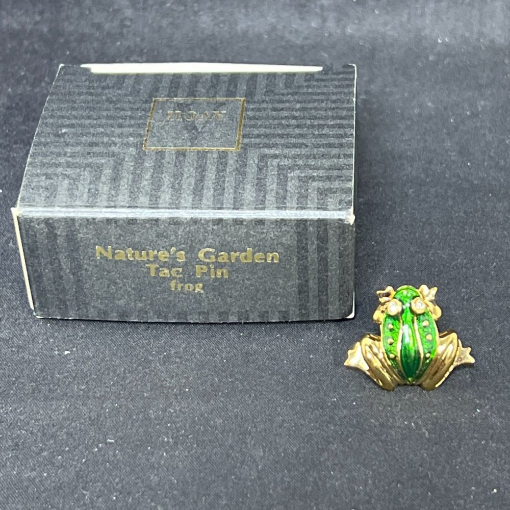 Avon Gold Tone, Enamel And Rhinestone Frog Lapel Pin (4305) - Picture 3 of 4